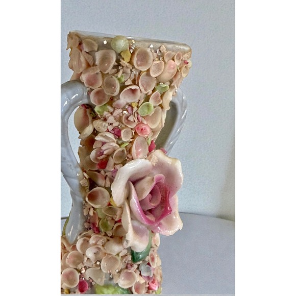 Vintage Porcelain Vase Elaborate Shell Flower Applique Romantic French Country - Picture 4 of 10